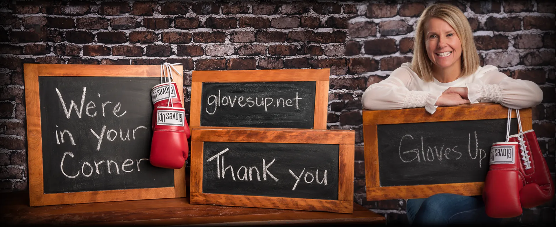 Gloves Up contact banner